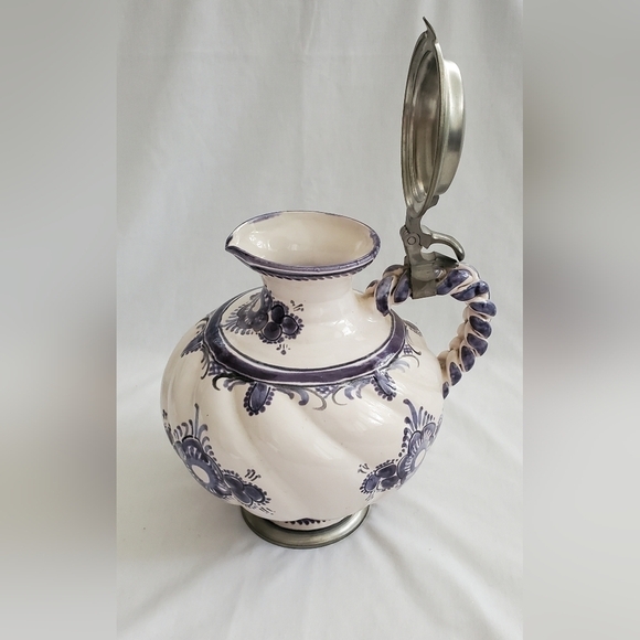 Western Germany Pitcher - Picture 4 of 8